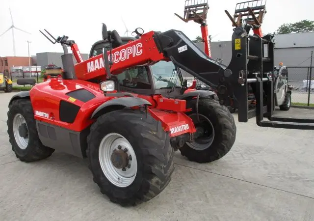 Телескопический погрузчик Manitou MLT 634-120 LSU. Строительная техника б/у - фото № 3