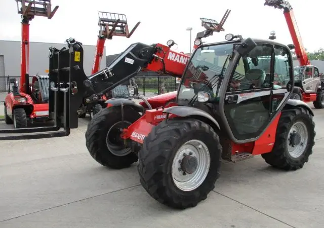 Телескопический погрузчик Manitou MLT 634-120 LSU. Строительная техника б/у - фото № 13