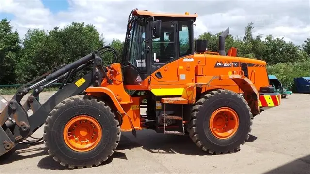 Фронтальный погрузчик Doosan DL250TC-3 - фото № 11
