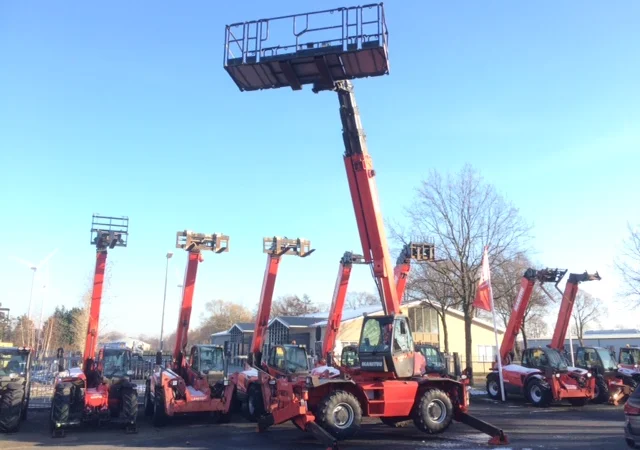 Телескопический роторный погрузчик Manitou MRT 2540 TURBO - фото № 1