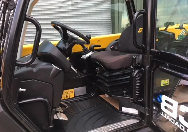 Телескопічний погрузчик JCB 540-200 в Україні - фото № 6