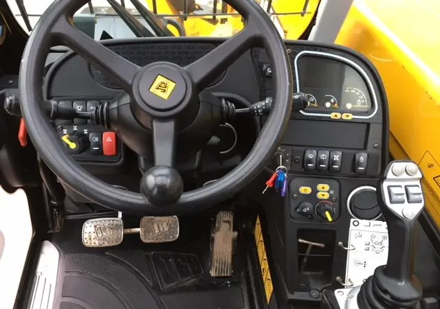 Телескопічний погрузчик JCB 540-200 в Україні - фото № 7