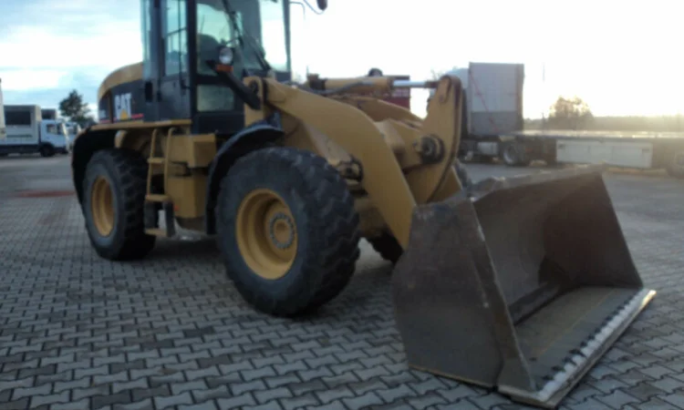 Фронтальный погрузчик CAT 924 G - фото № 1