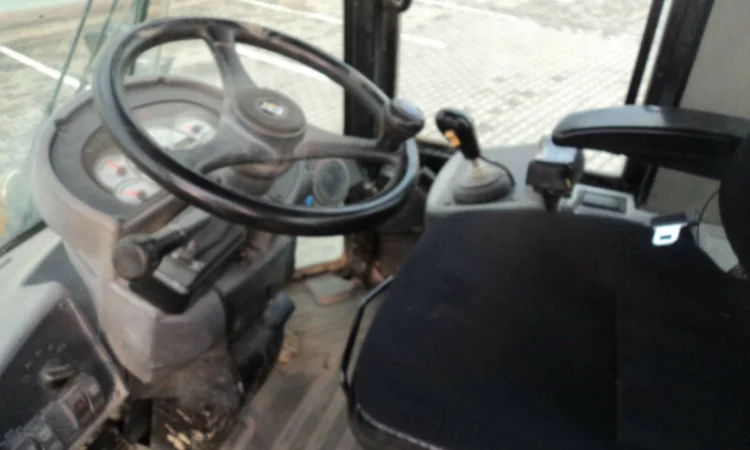 Фронтальный погрузчик CAT 924 G - фото № 6