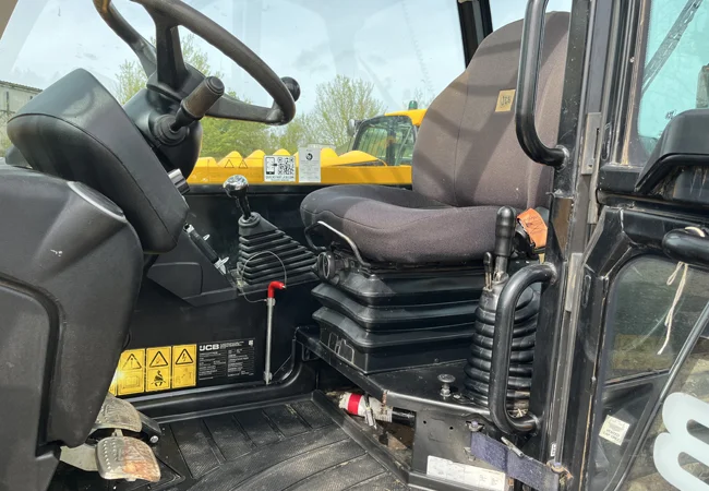 Продам телескопічний навантажувач JCB 531-70 - фото № 7