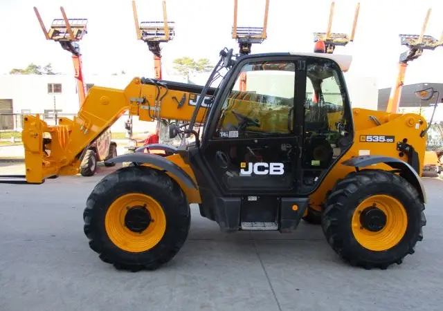 Телескопічний погрузчик JCB 535-95 в Україні - фото № 1