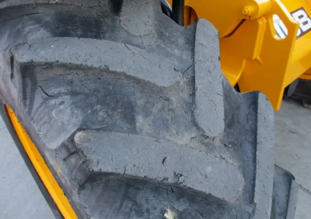 Телескопічний погрузчик JCB 535-95 в Україні - фото № 12