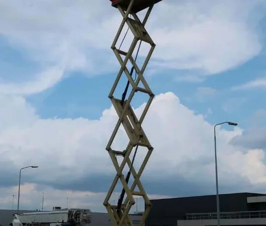 Ножничный подъемник JLG 4069LE в Украине - фото № 2