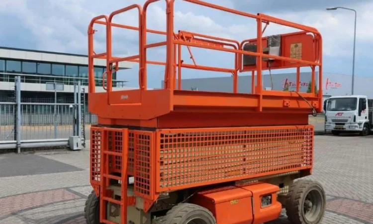 Ножничный подъемник JLG 4069LE в Украине - фото № 3