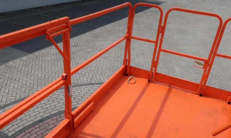 Ножничный подъемник JLG 4069LE в Украине - фото № 5