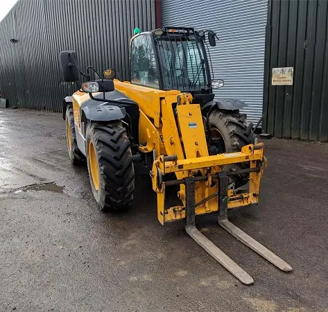 Телескопический погрузчик JCB 531-70. Спецтехника в наличии и под заказ - фото № 2
