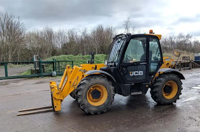 Телескопический погрузчик JCB 531-70. Спецтехника в наличии и под заказ - фото № 4