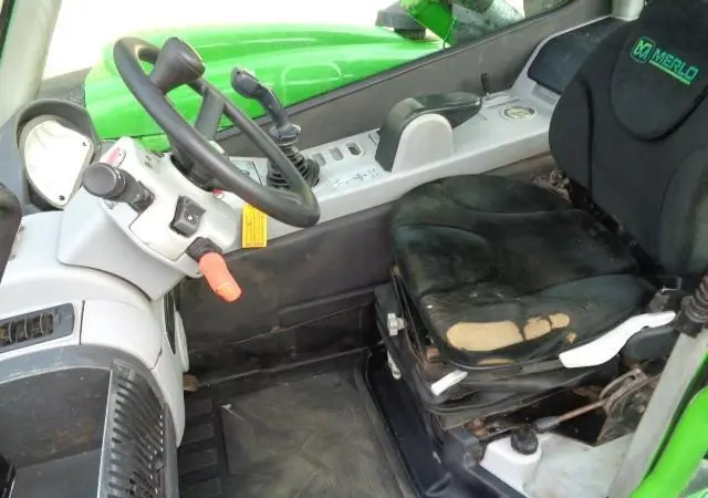 Телескопический погрузчик Merlo P32.6 - фото № 2