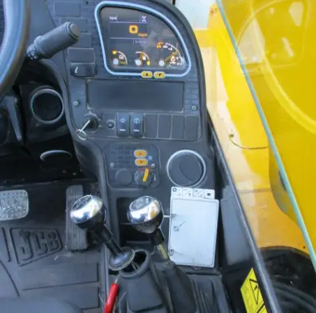 Телескопический погрузчик JCB. Телескопический погрузчик JCB 535-95 - фото № 7