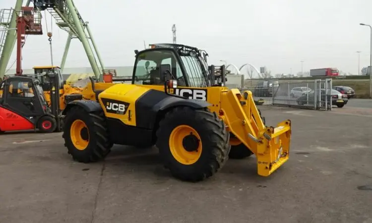 Телескопический погрузчик JCB 541- 70 T4I IIIB - фото № 1
