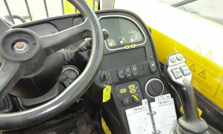 Телескопический погрузчик JCB 541- 70 T4I IIIB - фото № 8