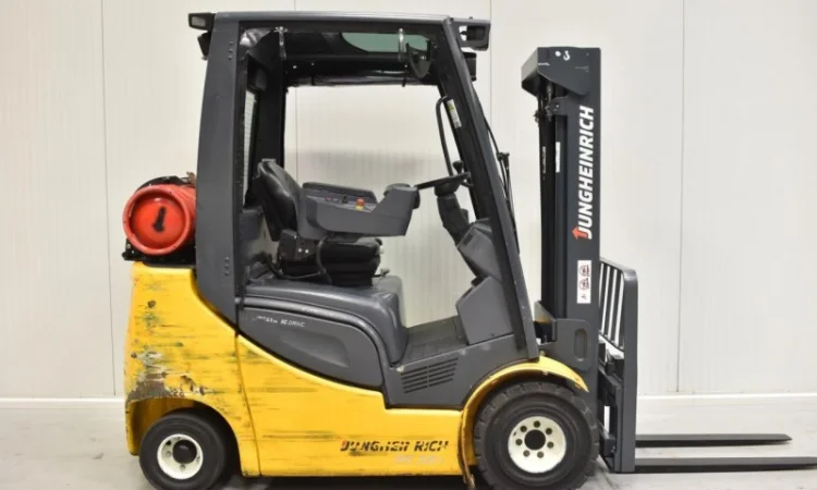 Вилочный погрузчик Jungheinrich TFG 320 S. Газовый погрузчик б/у - фото № 2