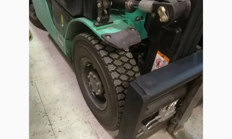 Газовый погрузчик Mitsubishi FG25N - фото № 3