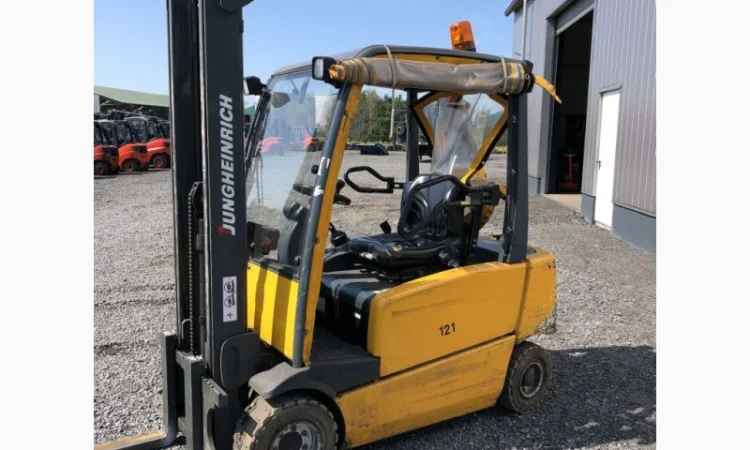 Электропогрузчик Jungheinrich EFG 320 - фото № 1