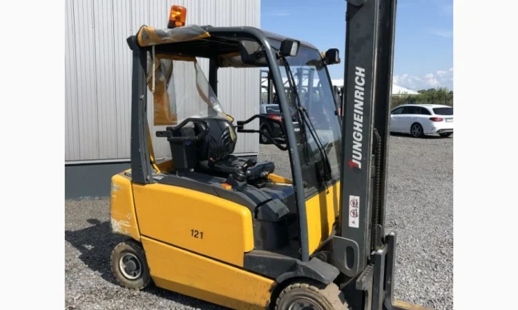 Электропогрузчик Jungheinrich EFG 320 - фото № 2