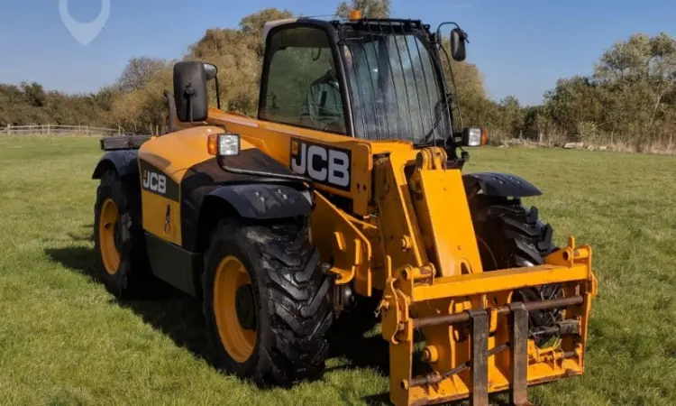 Телескопический погрузчик JCB 531-70. Телескопический погрузчик б/у - фото № 1