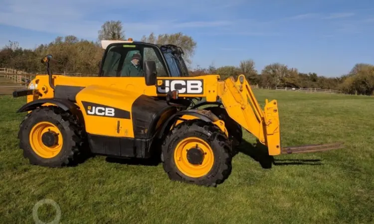Телескопический погрузчик JCB 531-70. Телескопический погрузчик б/у - фото № 2