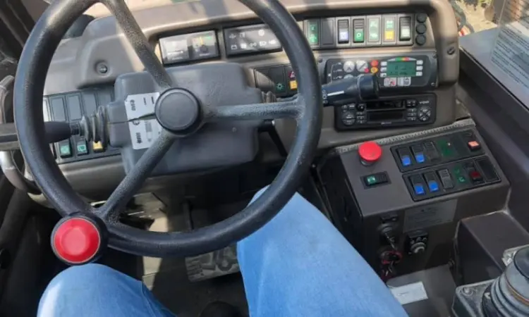 Поворотный телескопический погрузчик Manitou MRT 2150 - фото № 2