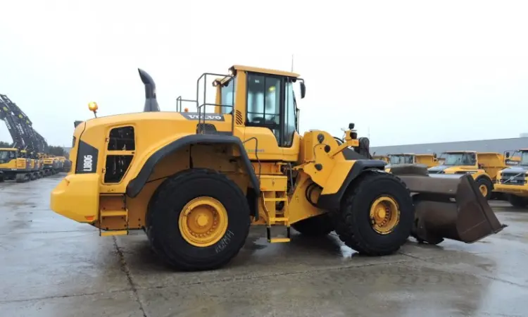 Фронтальный погрузчик Volvo L180G - фото № 12