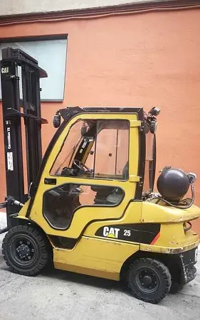 Вилочный погрузчик CAT Lift Trucks GP25N 2012 года - фото № 1