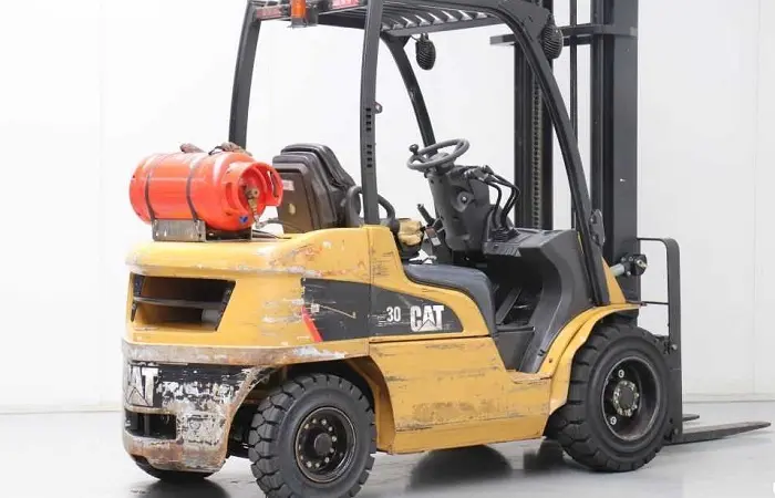 Вилочный погрузчик CAT Lift Trucks GP30N - фото № 1