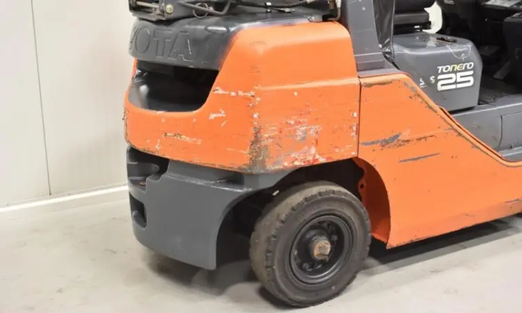 Вилочный погрузчик Киев. Вилочный погрузчик Toyota 02-8FGF25 - фото № 6