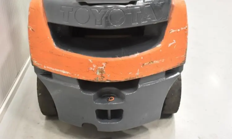 Вилочный погрузчик Киев. Вилочный погрузчик Toyota 02-8FGF25 - фото № 7
