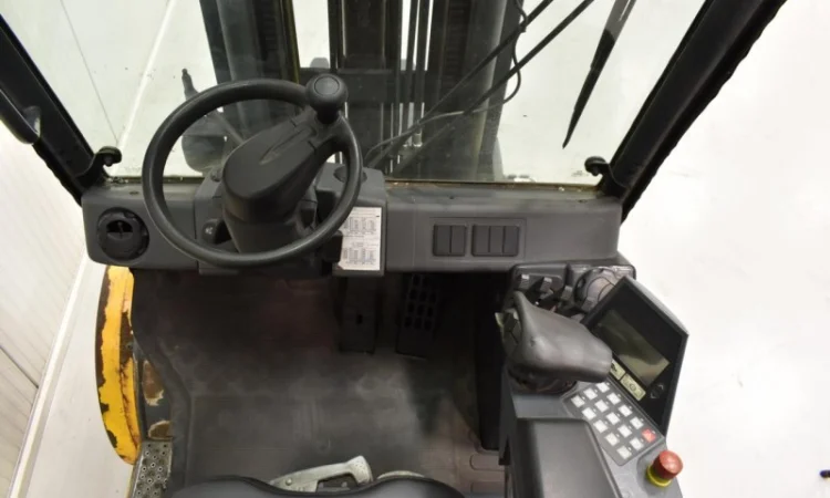 Газовый погрузчик. Вилочный погрузчик Jungheinrich TFG 425 S - фото № 6