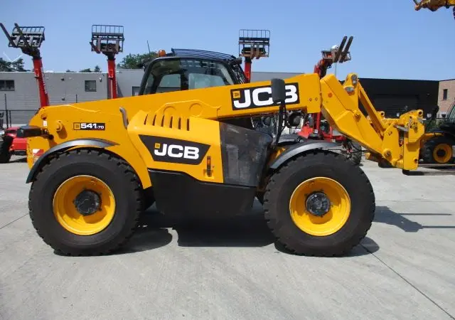 Телескопический погрузчик JCB 541-70 WasteMaster - фото № 9