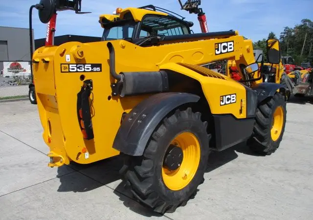 Телескопический погрузчик. Телескопический погрузчик JCB 535-95 - фото № 7