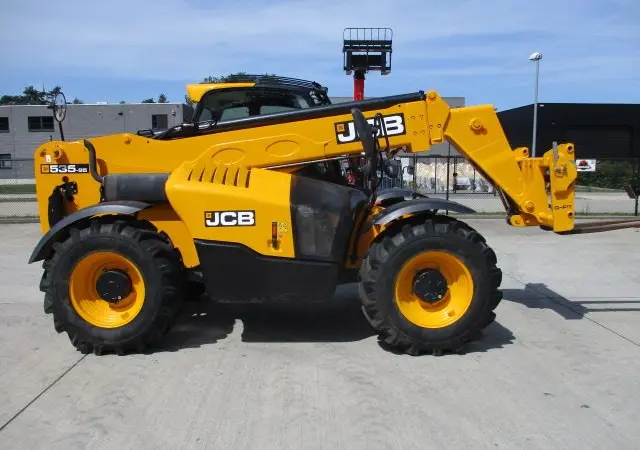 Телескопический погрузчик. Телескопический погрузчик JCB 535-95 - фото № 5
