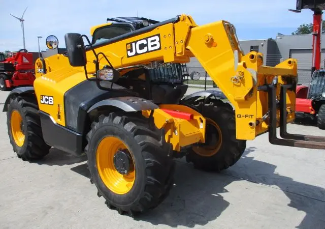 Телескопический погрузчик. Телескопический погрузчик JCB 535-95 - фото № 4