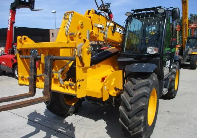 Телескопический погрузчик. Телескопический погрузчик JCB 535-95 - фото № 13