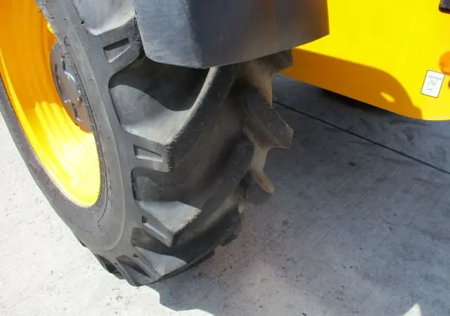 Телескопический погрузчик. Телескопический погрузчик JCB 535-95 - фото № 11