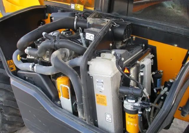 Телескопический погрузчик JCB 533-105. Спецтехника - фото № 11