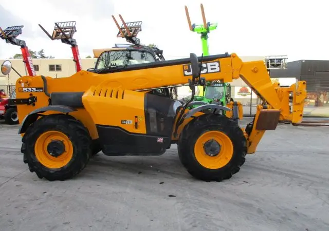 Телескопический погрузчик JCB 533-105. Спецтехника - фото № 5