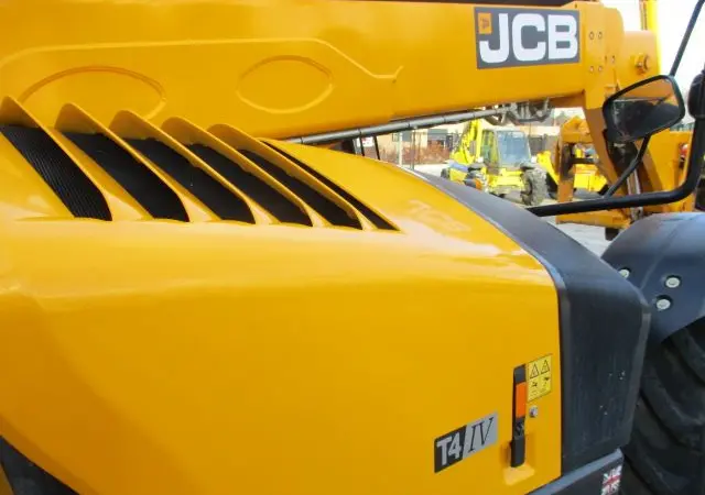 Телескопический погрузчик JCB 533-105. Спецтехника - фото № 3