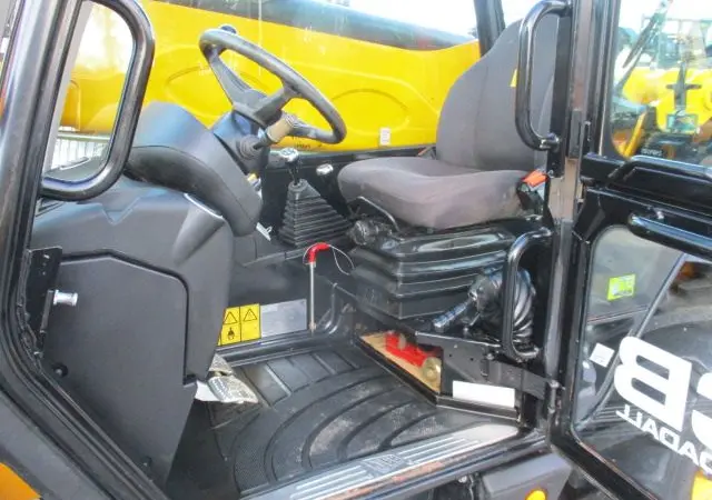 Телескопический погрузчик JCB 533-105. Спецтехника - фото № 19