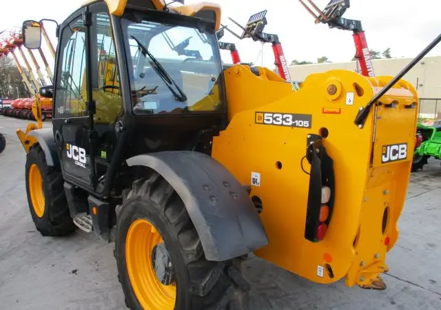 Телескопический погрузчик JCB 533-105. Спецтехника - фото № 14