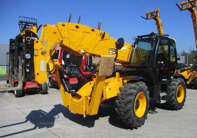 Телескопический погрузчик JCB 540-200. Спецтехника б/у - фото № 1