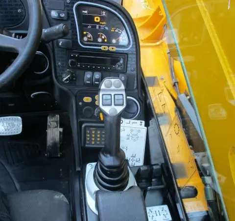Телескопический погрузчик JCB 540-200. Спецтехника б/у - фото № 11