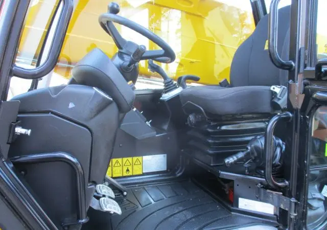Телескопический погрузчик JCB 540-200. Спецтехника б/у - фото № 20