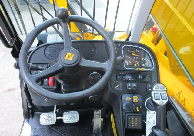 Телескопический погрузчик JCB 540-200. Спецтехника б/у - фото № 19