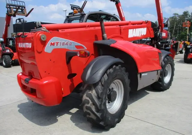 Телескопический погрузчик Manitou MT 1840. Спецтехника б/у - фото № 7