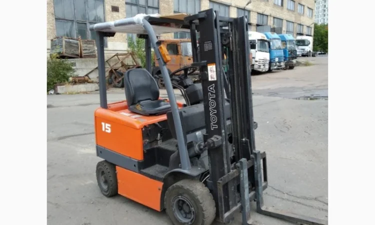 Вилочный погрузчик Toyota 6FB15. В Наличии - фото № 1